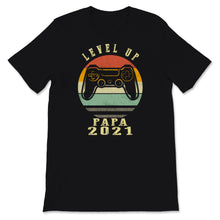 Load image into Gallery viewer, Futur Papa Tee Shirt Idée cadeau annonce grossesse Vintage Level Up
